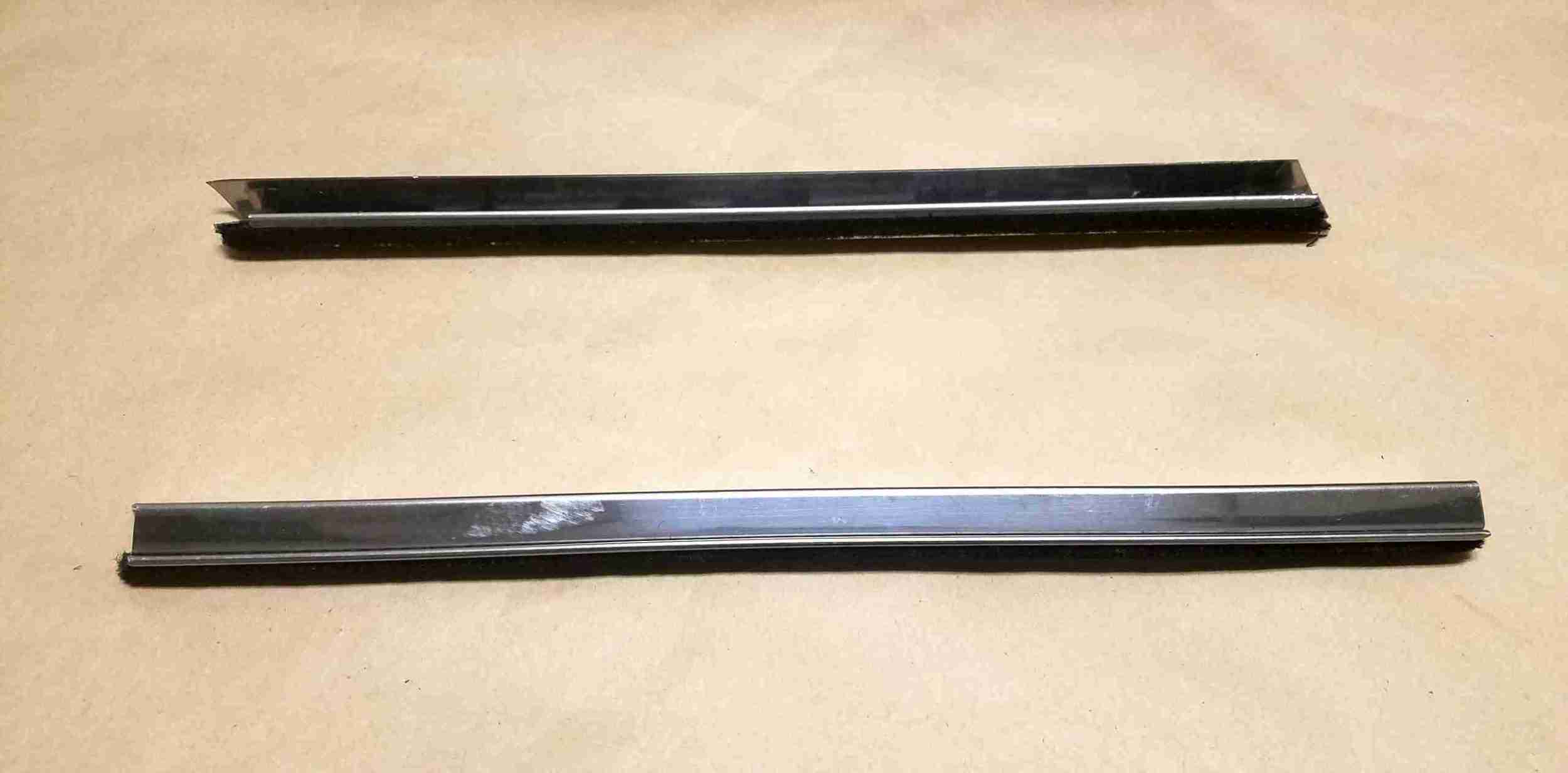1955-57 2dr Safari Stationary Quarter Window Leading Edge Vertical Molding, install on front edges of curved 1/4 glass