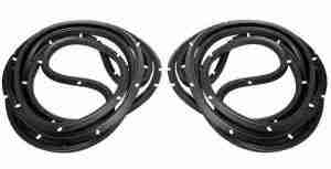 1959-60 2 dr Sed door weatherstrip straight extrusion.