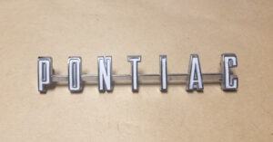 1961 Trunk Script Emblem "Pontiac", Tempest