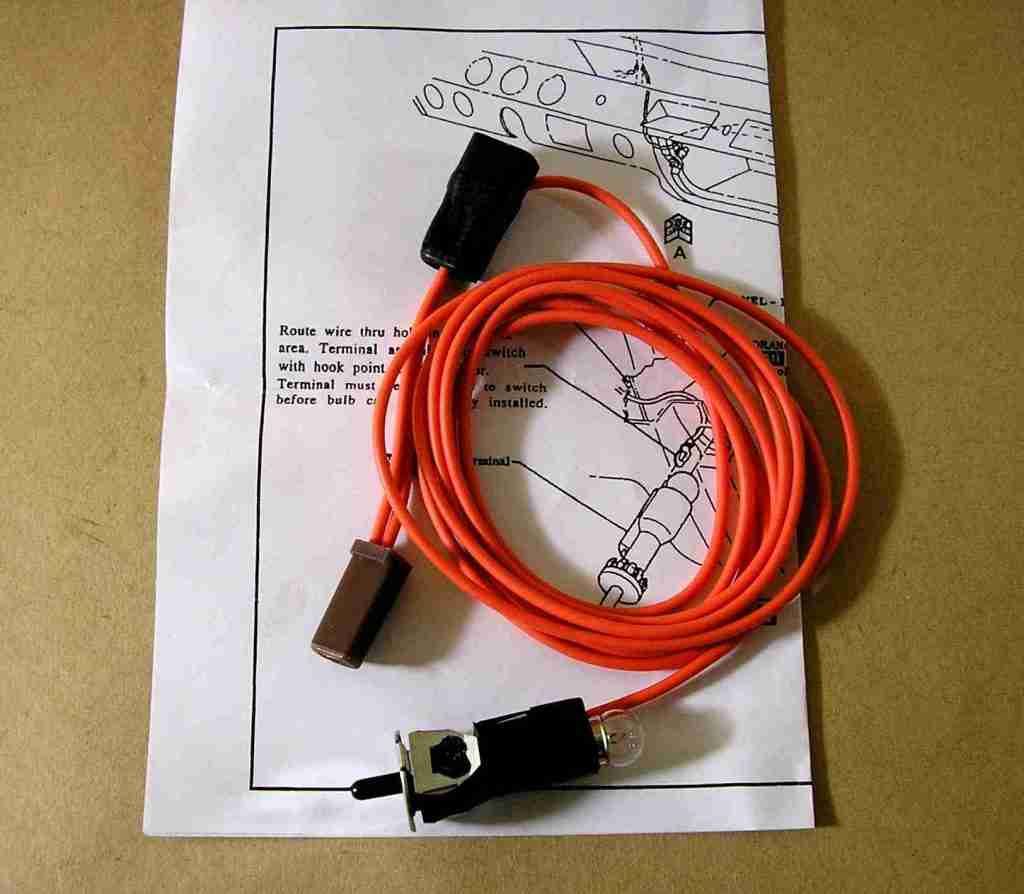 195581 12V Universal Glove Box Lamp Kit, replacement kit bulb/socket