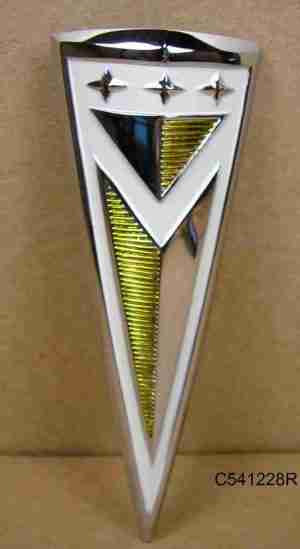 1962 P/8 All....Grill center arrowhead emblem V