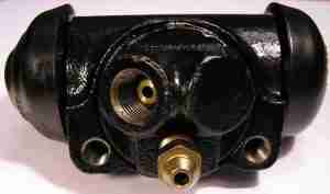 1935-57 Front/Rear LH Wheel Cylinder, 15/16” bore, 1935-36 front w/ inverted flare fitting, 1935-57 rear, good replacement for 1949-54 rear, also 5450994, 501607, 501612, 503236