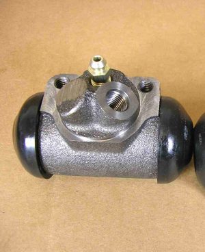 1937-57 Front RH Wheel Cylinder, 1-1/16” bore, also 5450406, 501609, 503233