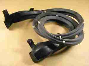 1965-70 P/8 Conv. header bow seal