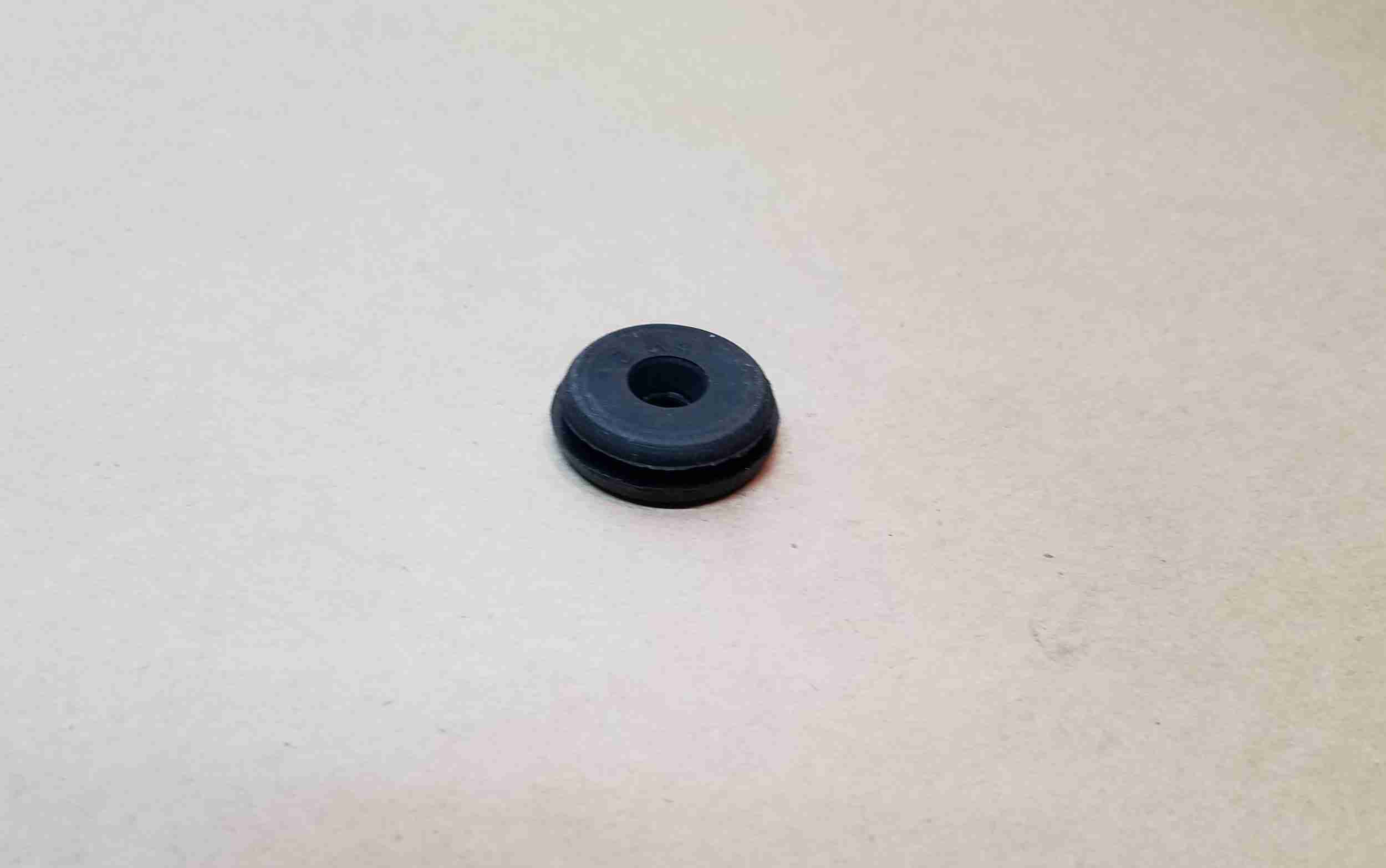 1940-60 Speedometer Cable Grommet, 1/4" ID for 13/16" hole, also 5931584