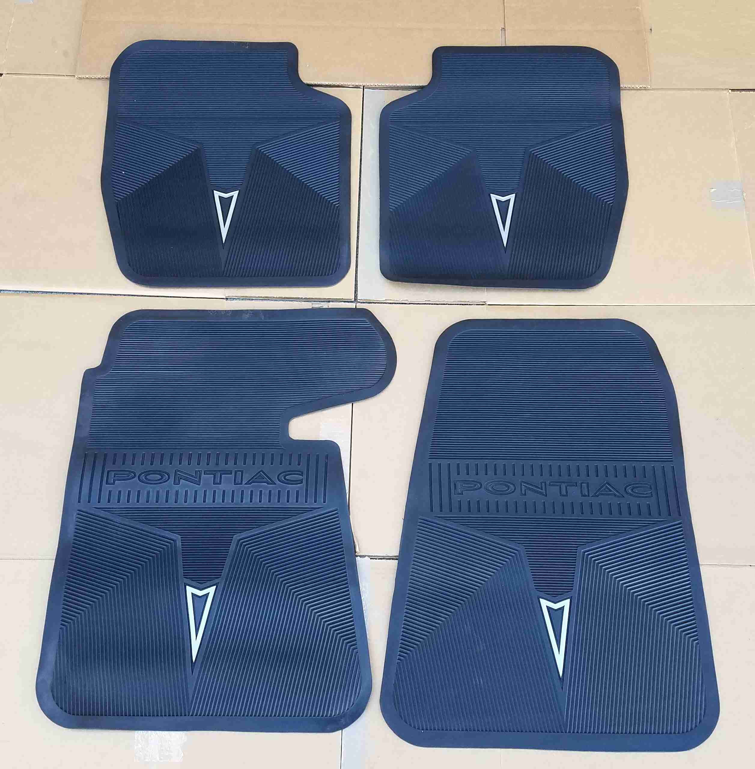 1966 72accessory Rubber Floor Mats Black Set Of Four 72 Tlmgto 1970 Full Size Cpr Parts