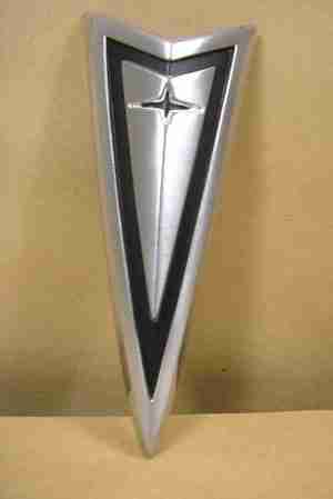 1967 P/8 & GP & 1967-68 Firebird 400 Bumper Arrowhead emblem