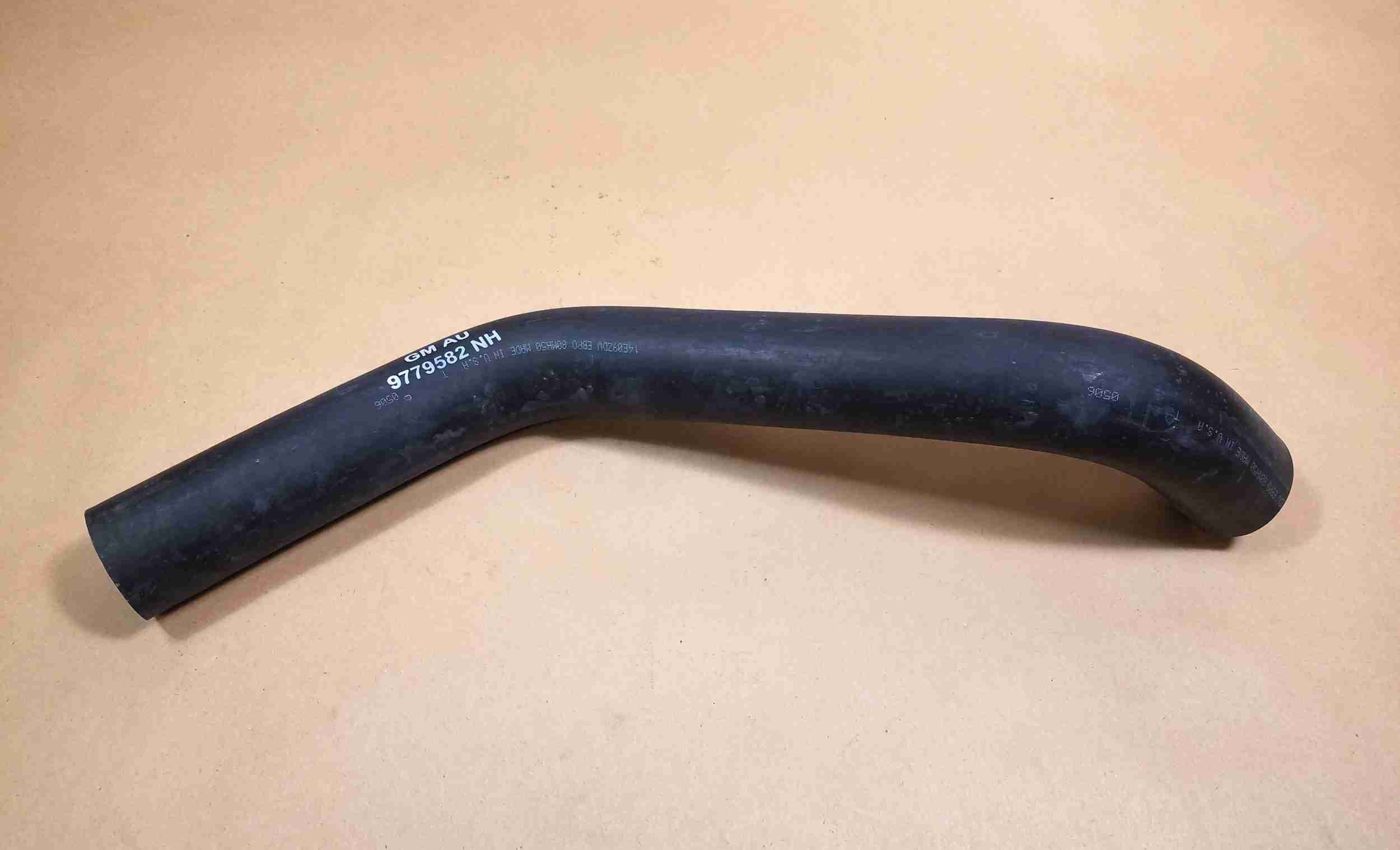 1964-65 T8 UPPER RADIATOR HOSE w/2bbl & 4bbl carb, 1964 all, 1965 w/o AC