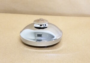 1926-61 GM Logo Locking Fuel Tank Filler Cap, 1926-60 All, 1961 P8 exc SW