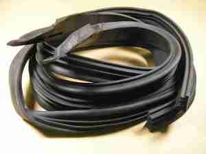 1963-64 Roof Rail Weatherstrip, Bonneville, Catalina 2dr Hardtop