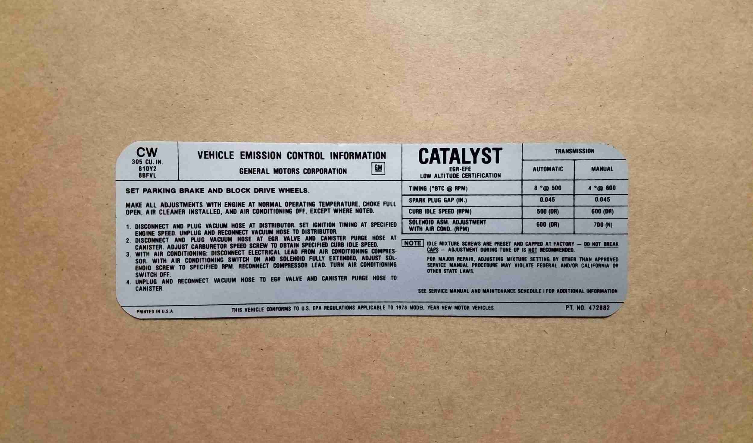 Decal, 305-2V AT/MT Emission, US (On Decal: CW 472882)