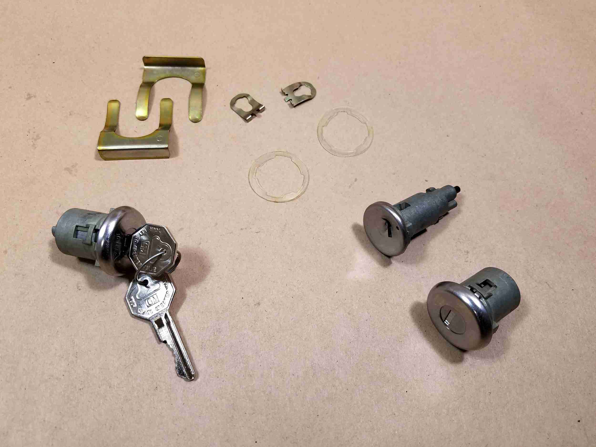 1968 F....Ignition and Door lock set with original pear head key