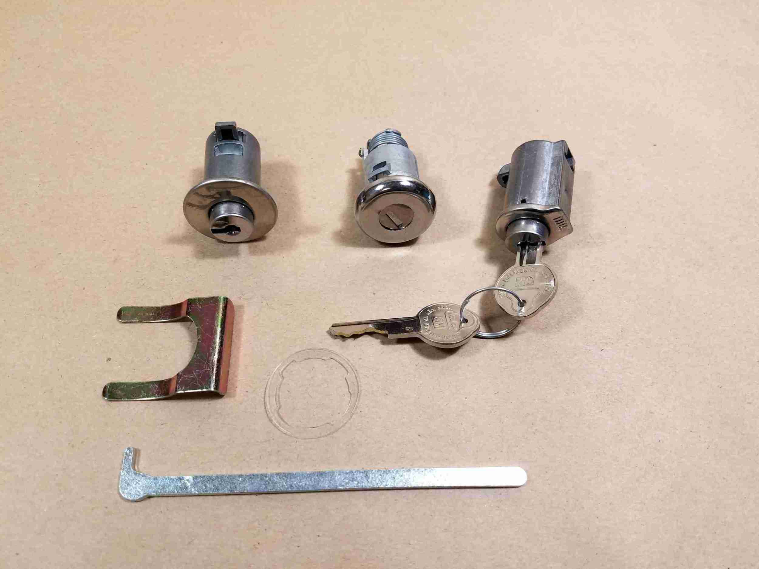 1961-67 Lock Kit, Console, Glovebox & Trunk, 1966-67 A, 1961-62 P8 & GP, W/ Orignial Pear Style Key